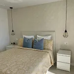 شقة Luxury Bonanza بينالماذينا